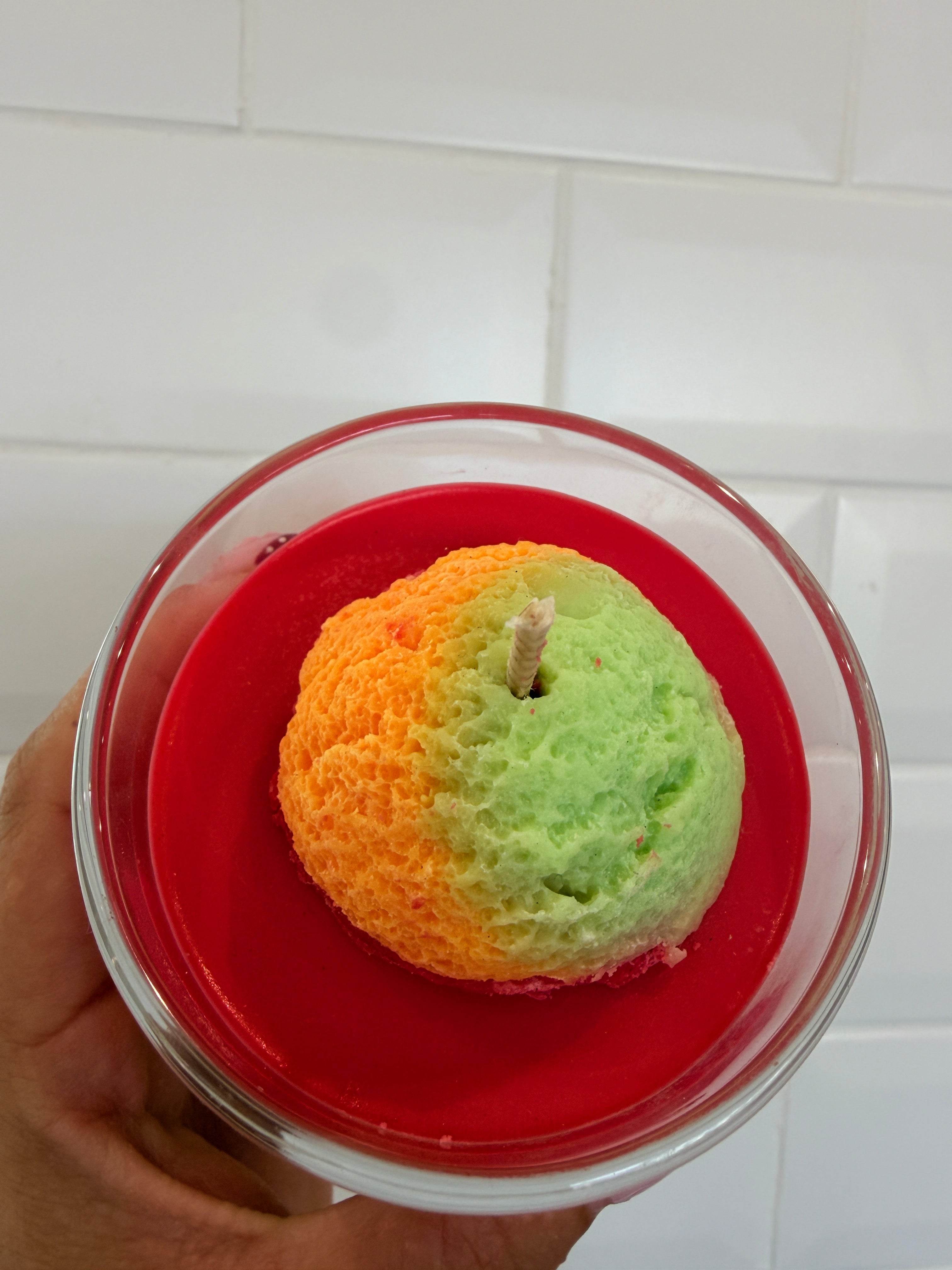 Fruity traffic light candle